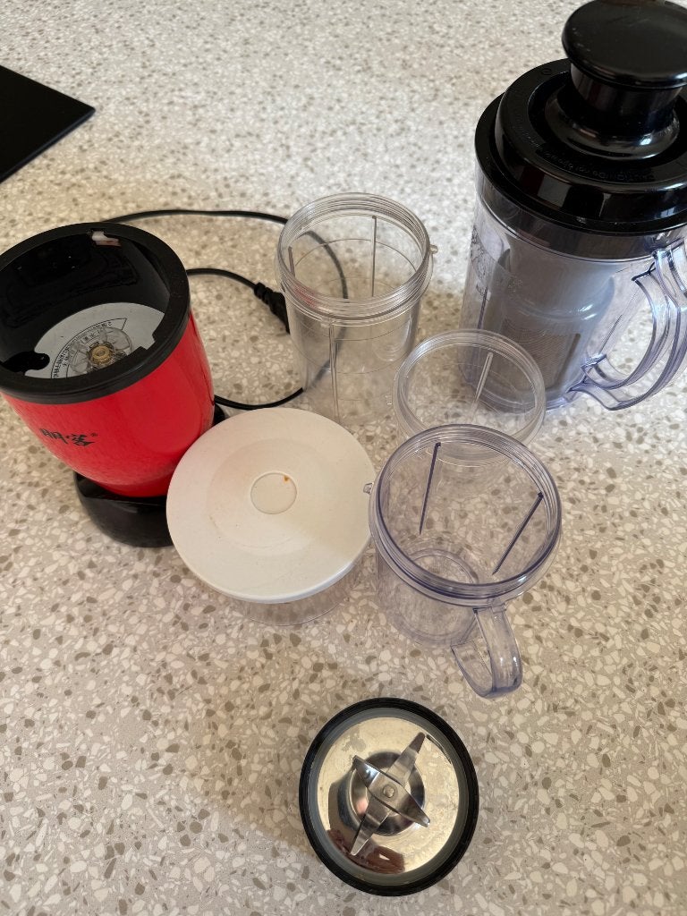 Nutribullet met verschillende benodigdheden, Overige typen, Ophalen, Gebruikt