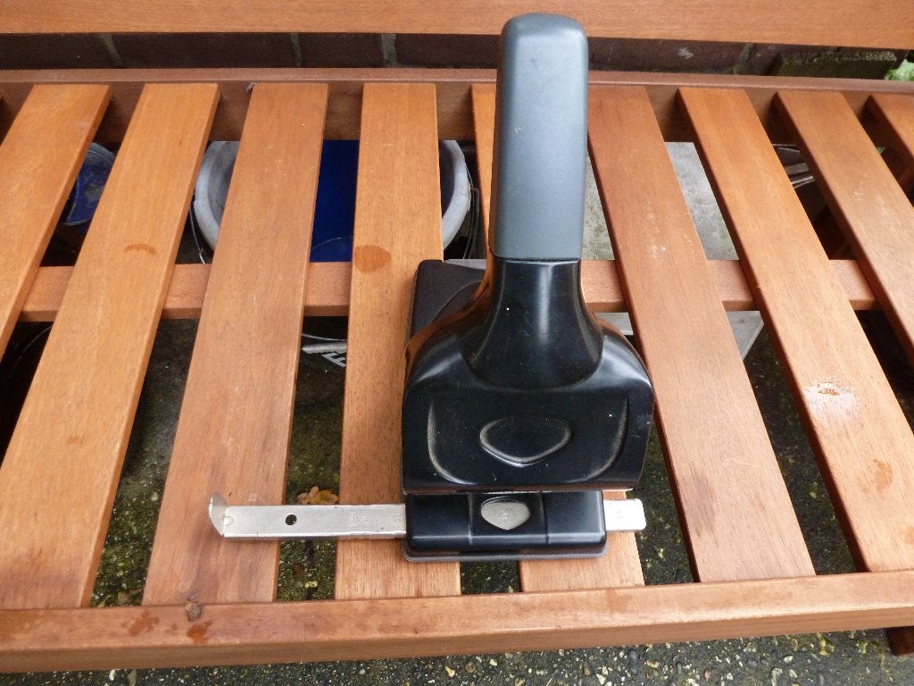 Impega perforator, Diversen, Ophalen of Verzenden, Gebruikt