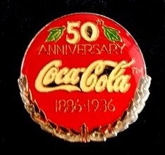 Coca Cola 50 Anniversary- 1886-1936 pin, Verzamelen, Ophalen of Verzenden, Nieuw, Merk, Speldje of Pin