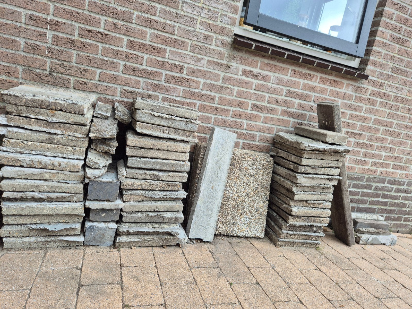 Gebruikte terrastegels en klinkers (puin verharding), Ophalen, Gebruikt, Minder dan 5 m², Beton