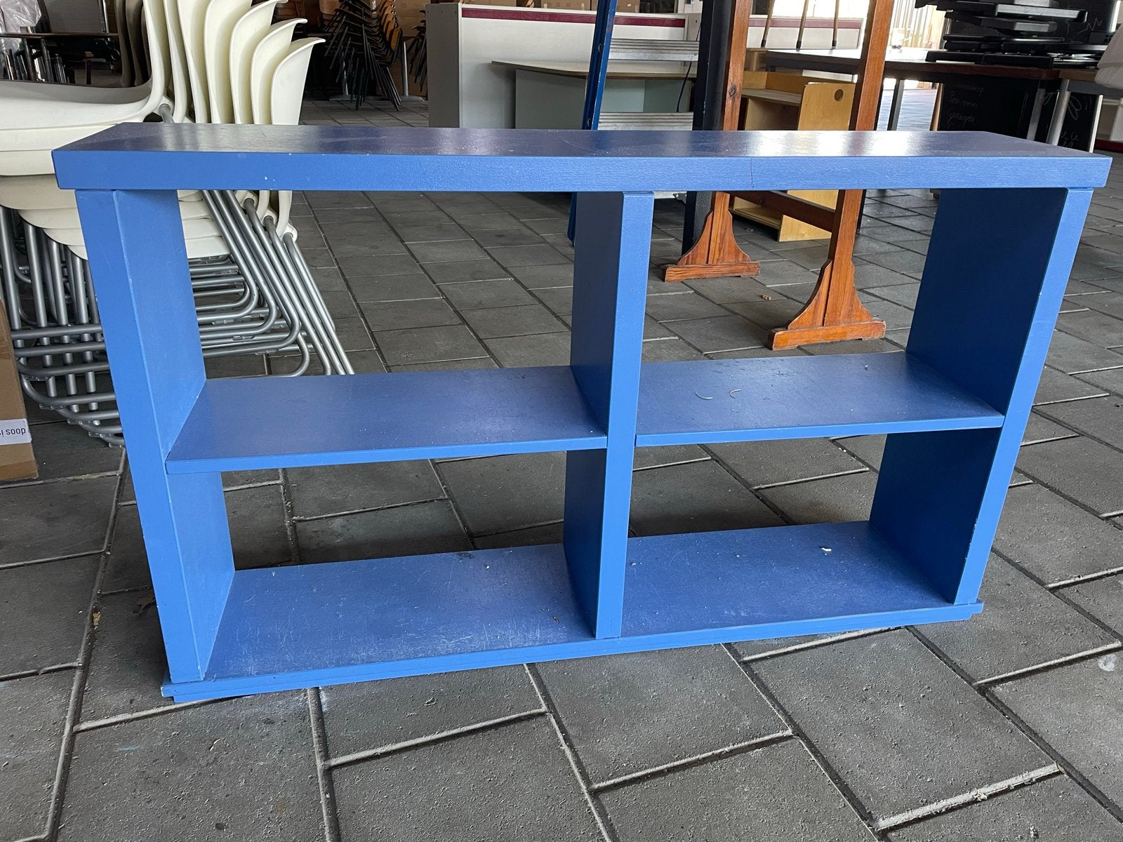 Gratis Blauwe Vakkenkast - Ideaal voor Opbergen, Ophalen, Gebruikt, 100 tot 150 cm, X