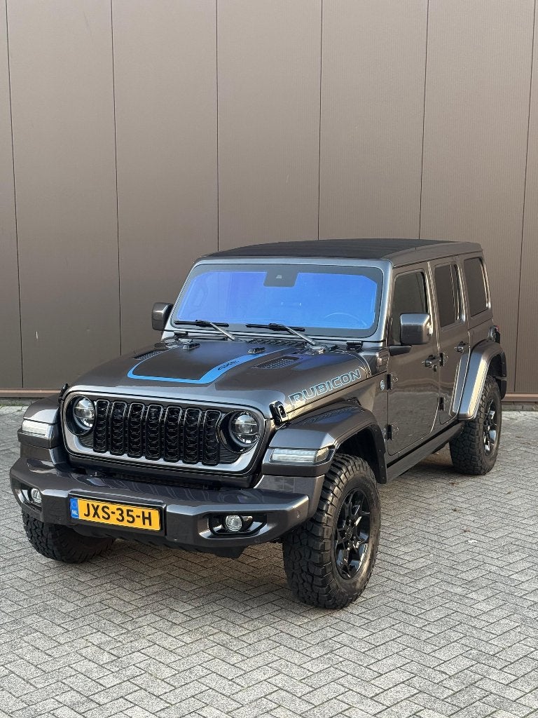 Jeep Wrangler RUBICON 4xe 380pk Dealer auto VOLoptie CUSTOM, Auto's, Automaat, Dealer onderhouden, Zwart, 4 cilinders