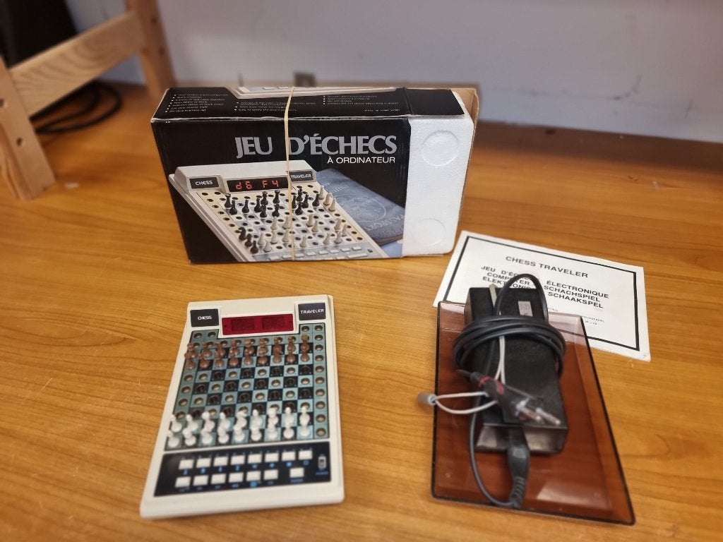 WD023 - Schaakcomputer 1982 Chess Traveler, -, -, Chess Traveler, Ophalen of Verzenden