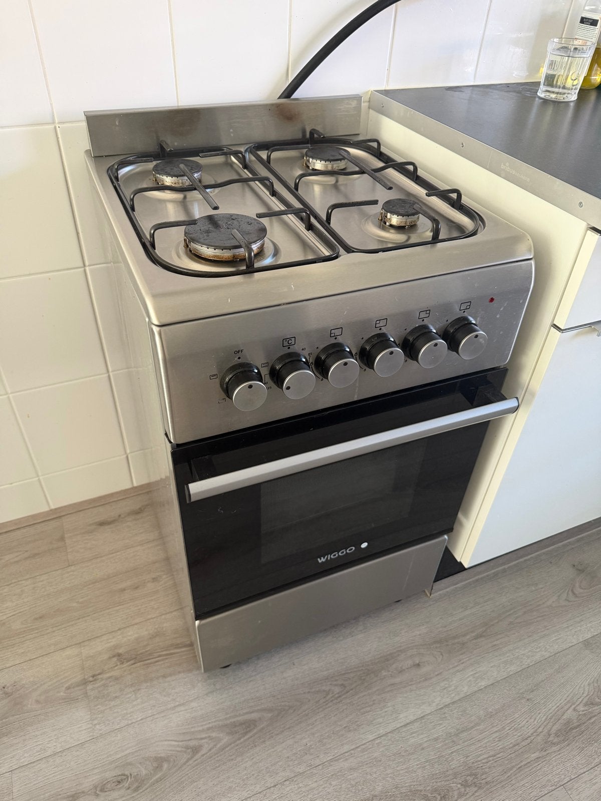 Gasfornuis en oven-combi, Witgoed en Apparatuur, Fornuizen, Gebruikt, Vrijstaand, Gas, 4 kookzones, 85 tot 90 cm, 45 tot 60 cm