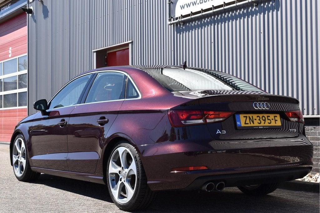 Audi A3 Limousine 1.4 TFSI CoD Ambition Pro Line Plus Cruise, Gebruikt, Leder en Stof, Sedan, A3