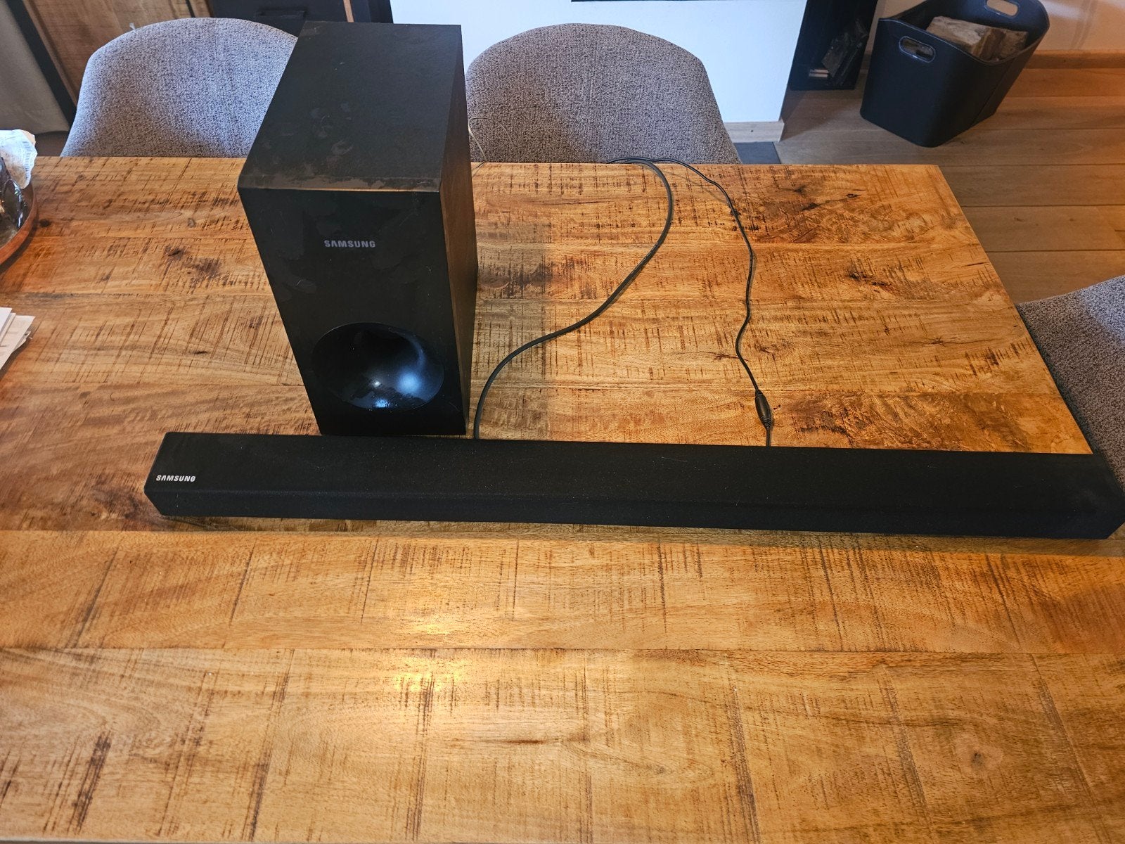 Samsung Soundbar HW-K335/XN & subwoofer en afstandsbedienin