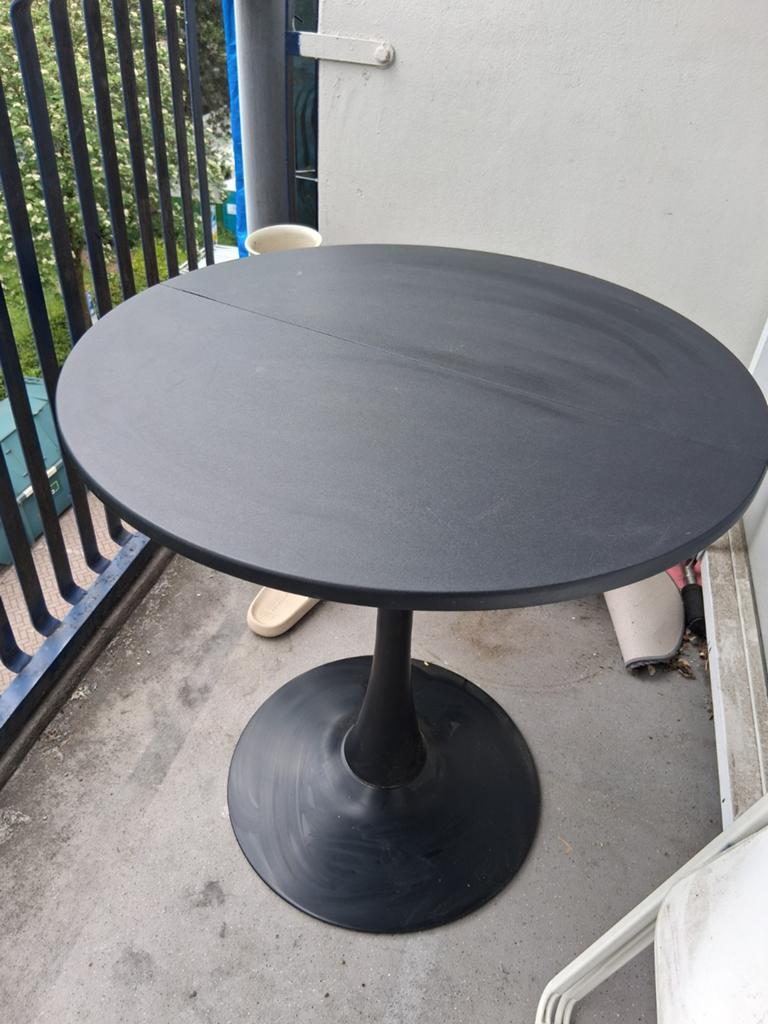 Ronde zwarte eettafel - modern design, Huis en Inrichting, Tafels | Eettafels, Gebruikt, 50 tot 100 cm, Rond, Tot twee personen
