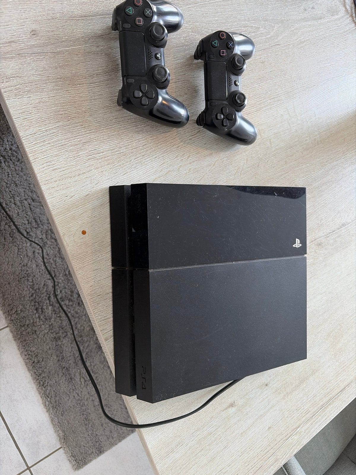 Sony PlayStation 4 (PS4) met 2 controllers, Ophalen, Gebruikt, Met 2 controllers, Original