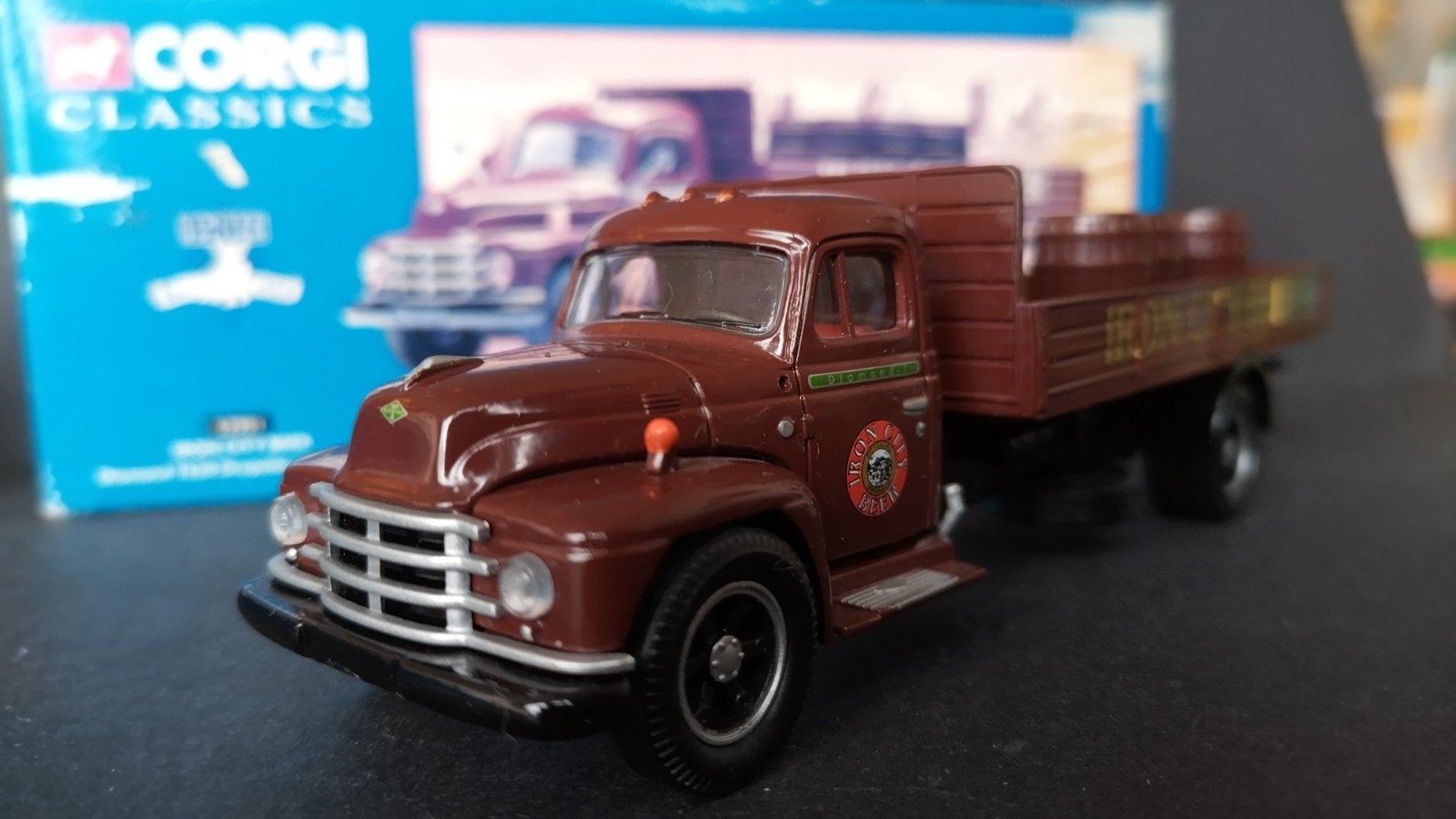 Diamond T 620 Dropside Iron City Beer 1:50 Corgi Pol, Auto, Verzenden, Nieuw, M