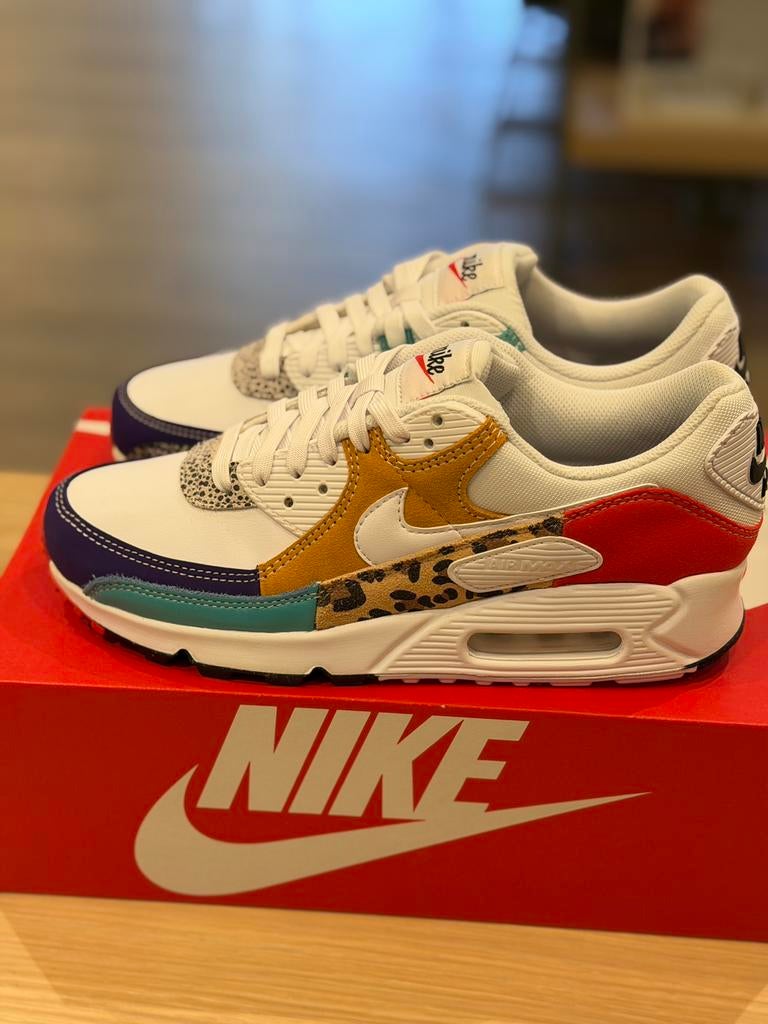 Nike Air Max 90 SE “Safari Mix” – Nieuw – Maat 41, Kleding | Heren, Schoenen, Zo goed als nieuw, Overige kleuren, Ophalen of Verzenden