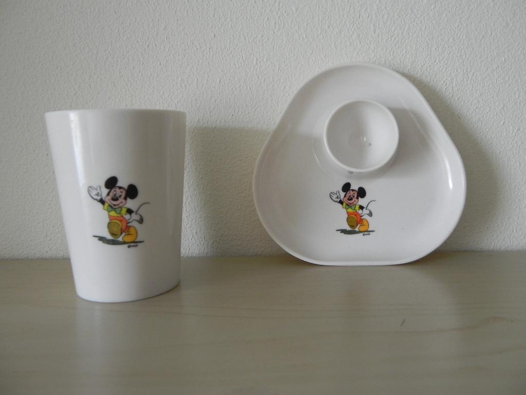 Mickey Mouse beker en eierdopje - jaren 60 - Ornamin, Ophalen, Huis en Inrichting