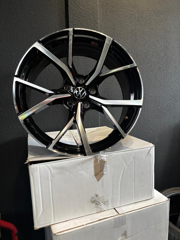 5x112 estoril 19” velgen set caddy t roc golf, Auto-onderdelen, Banden en Velgen, 19 inch, Velg(en), Ophalen of Verzenden, 235 mm