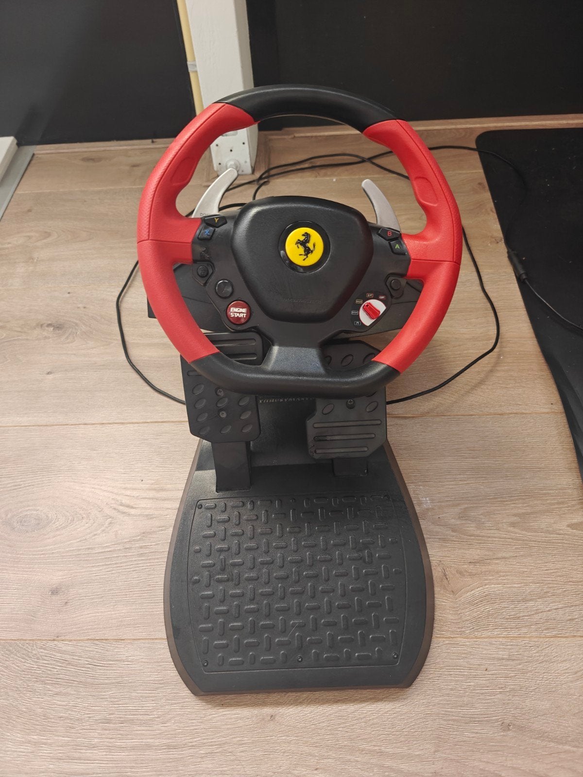 Thrustmaster Ferrari 458 Spider Racing Wheel Xbox, Spelcomputers en Games, Ophalen, Zo goed als nieuw, Xbox One