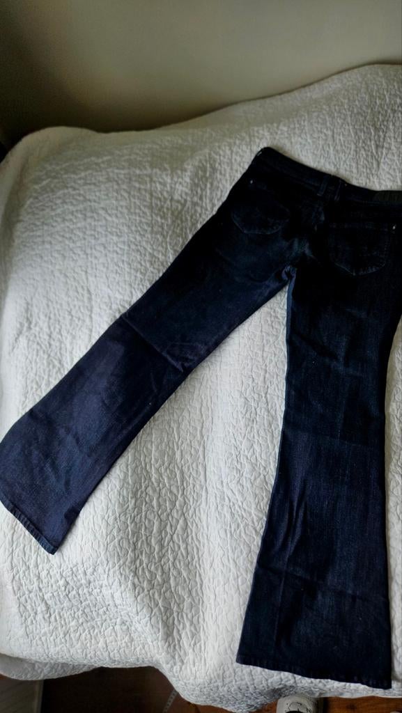 EDC Flare Jeans W31 L32 - Donkerblauw Denim, Kleding | Dames, Ophalen of Verzenden, Zo goed als nieuw, Blauw, W30 - W32 (confectie 38/40)