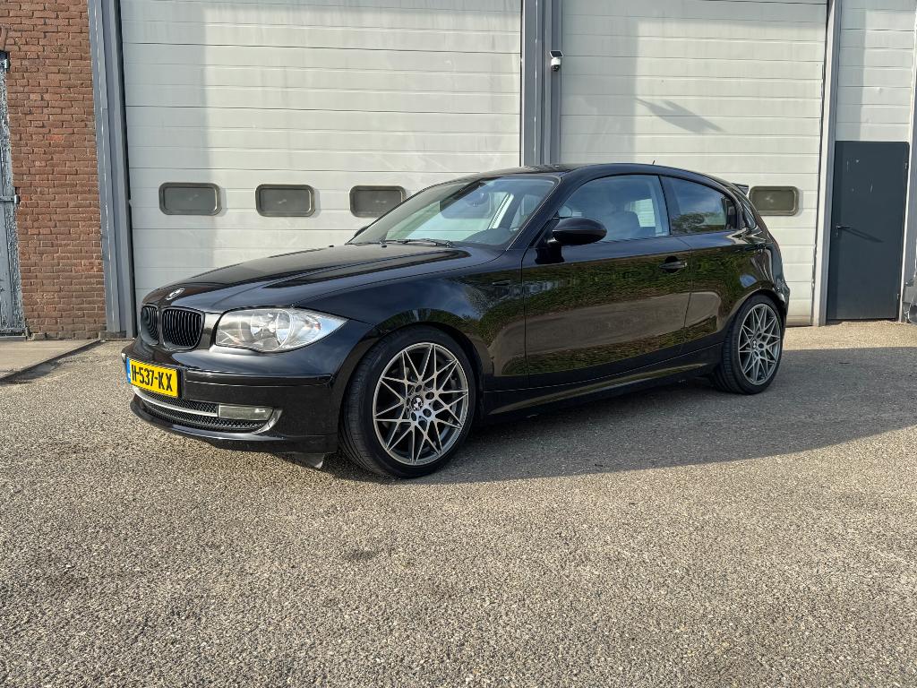 BMW 1-Serie 1.6 I 116 3DR 2007 Zwart, 4 cilinders, Zwart, 1200 kg, Particulier