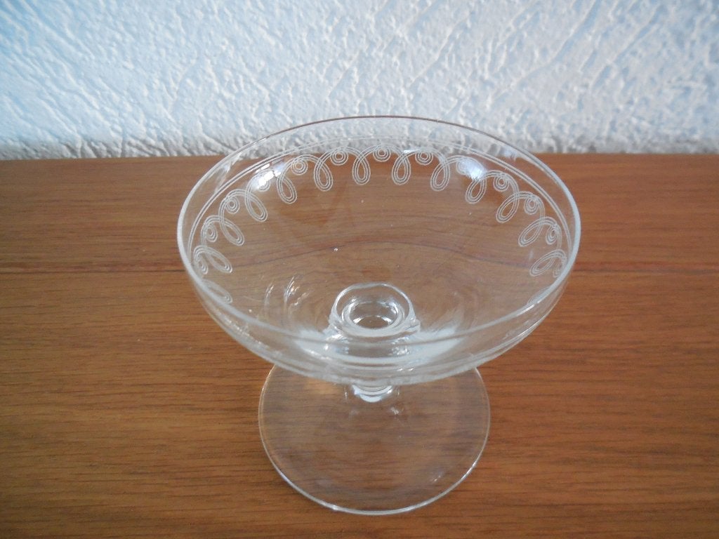 glazen met gegraveerd motief, Ophalen, Zo goed als nieuw, Overige materialen, Glas of Glazen