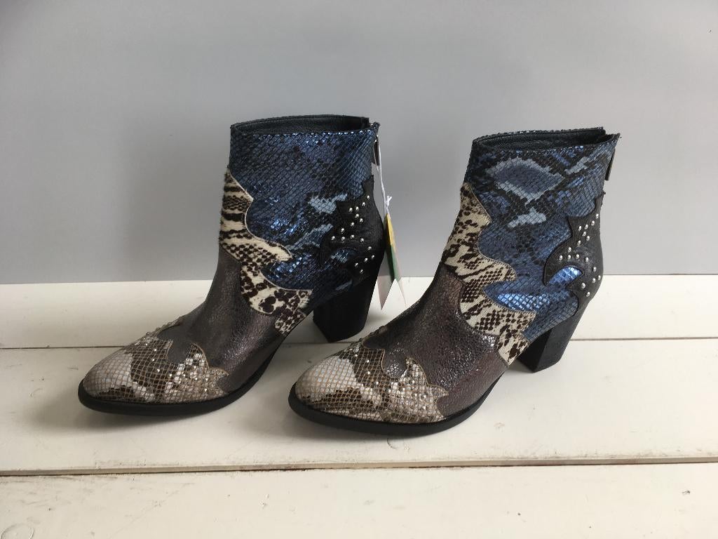 NIEUW  Lazamani dames enkellaarsjes handgemaakt MAAT 39, Kleding | Dames, Schoenen, Nieuw, Lage of Enkellaarzen, Blauw, Ophalen of Verzenden