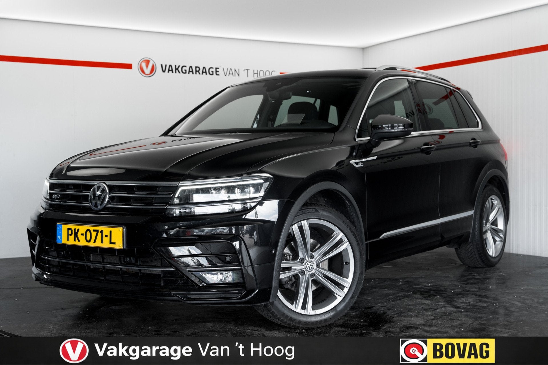 Volkswagen Tiguan R-Line|Panoramadak|Head-up|Virtualcockpit|, Stof, 4 cilinders, 150 pk, Zwart