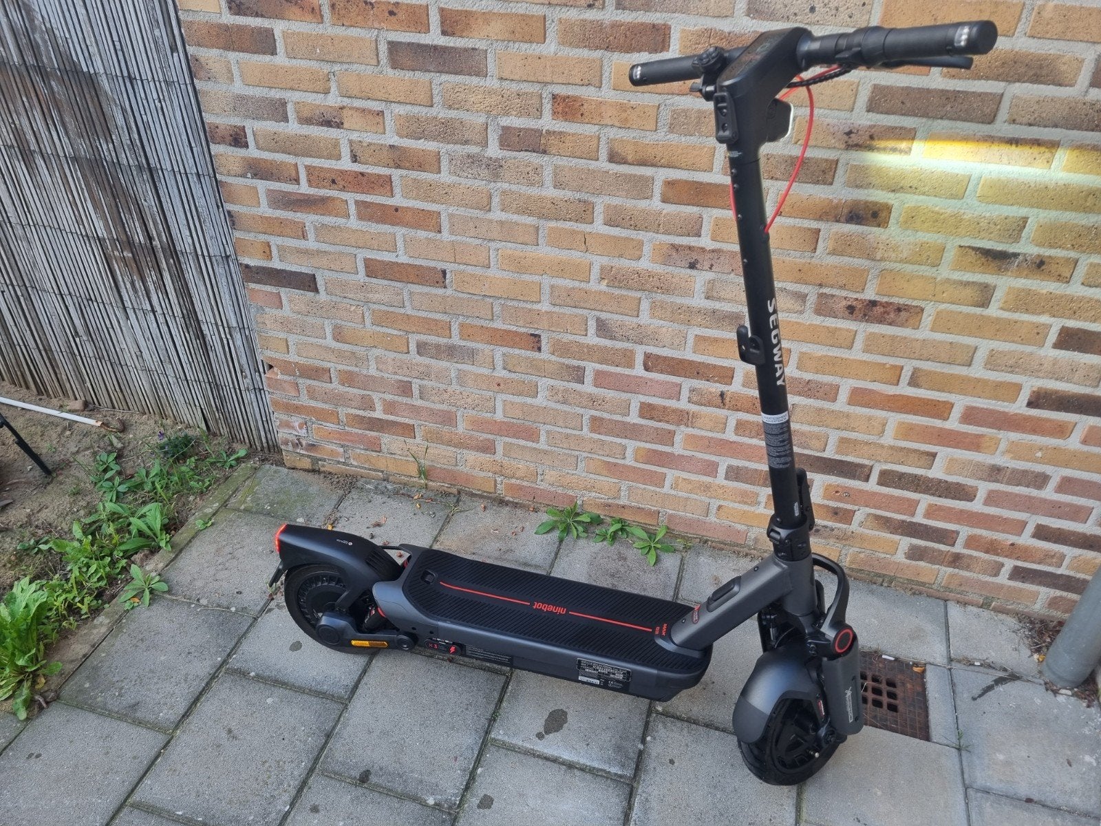 Segway Ninebot MAX G30 E-step - Zo goed als nieuw, Fietsen en Brommers, Ophalen of Verzenden, Zo goed als nieuw, Elektrische step (E-scooter)