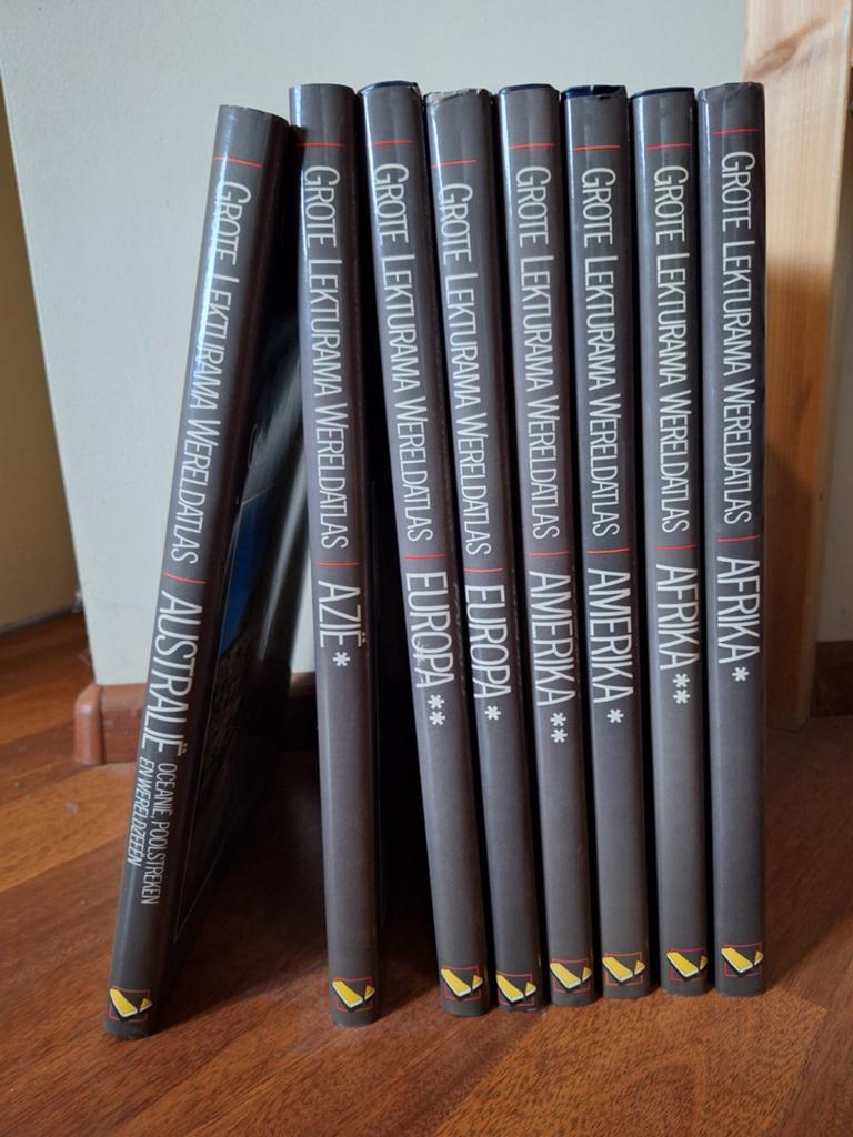 Encyclopedie werelddelen, Boeken, Ophalen, Gelezen, Algemeen