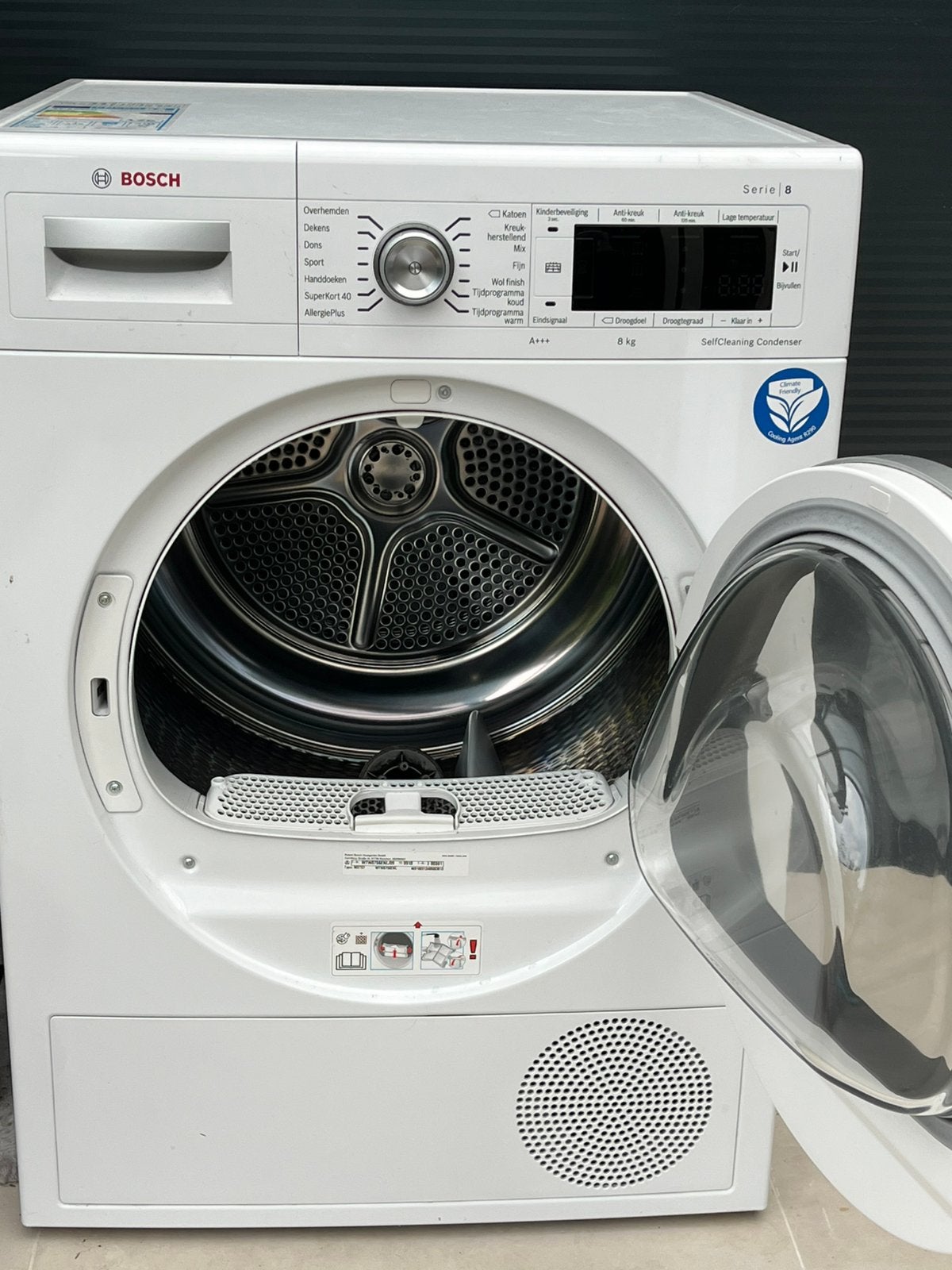Foto 2 van Bosch Serie 8 warmtepompdroger | defect/voor handige klusser