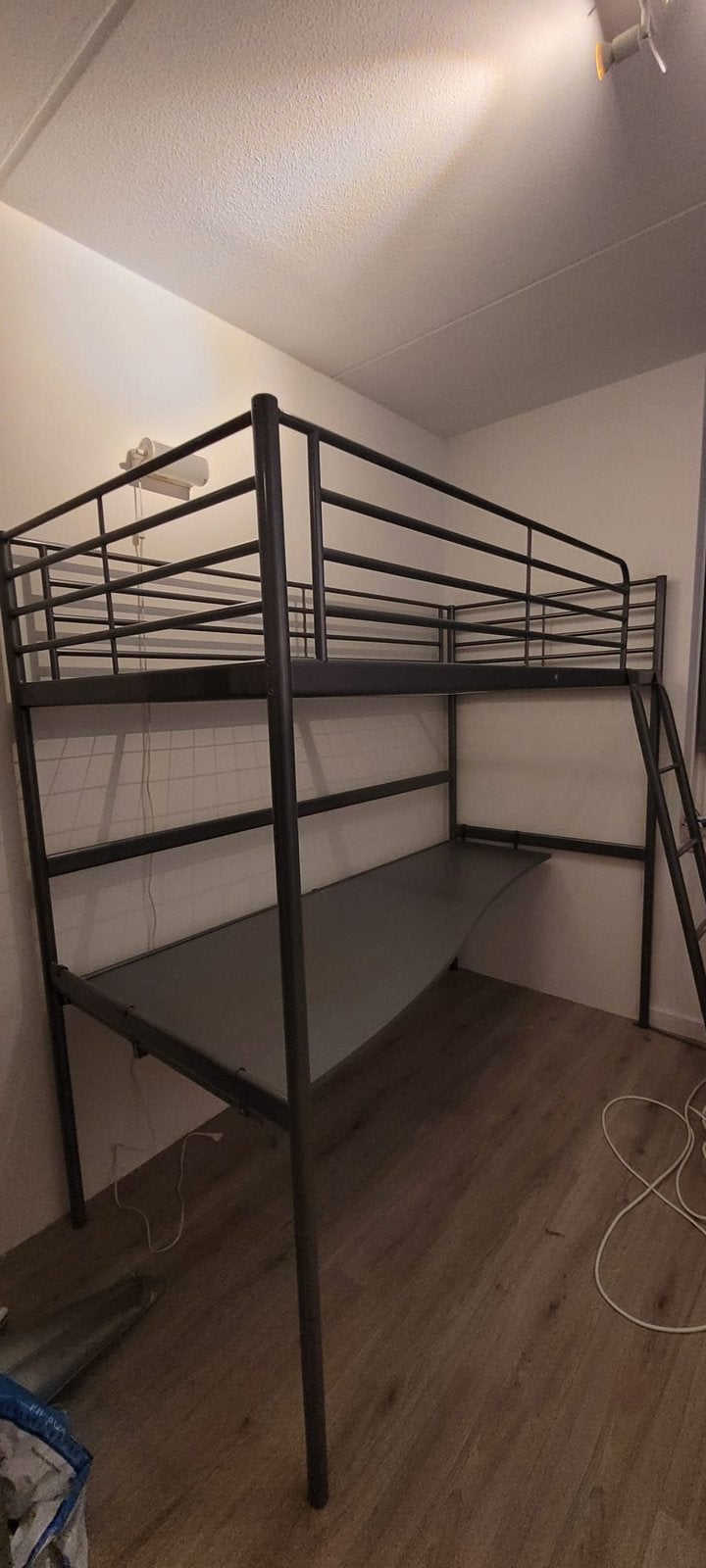 Ikea hoogslaper met bureau, Ophalen, Eenpersoons, Zo goed als nieuw, 90 cm