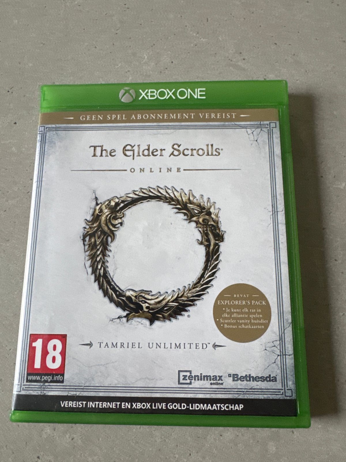 The Elder Scrolls Online: Tamriel Unlimited Xbox One, Ophalen of Verzenden, Zo goed als nieuw, Met games