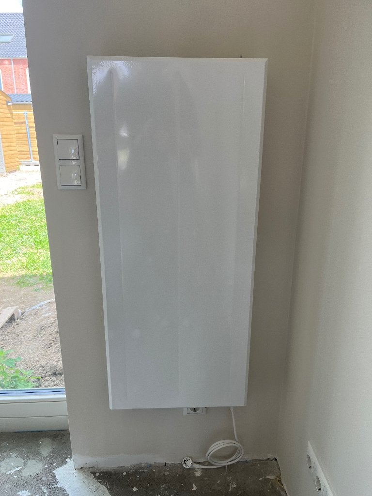 Masterwatt Modern RF Verticaal 1200W Elektrische Desig, Doe-het-zelf en Verbouw, Verwarming en Radiatoren, Ophalen, Radiator, Nieuw