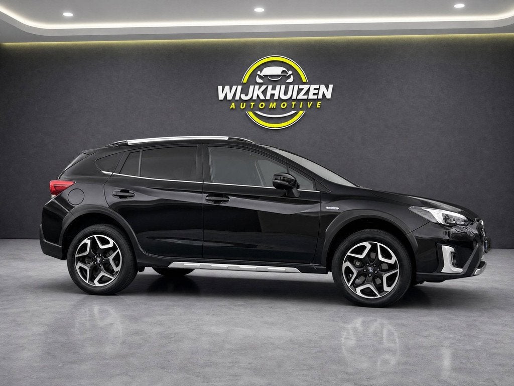 Subaru XV 2.0i e-BOXER Luxury met Climate ! Camera ! Apple C, Automaat, 4 cilinders, Zwart, Origineel Nederlands
