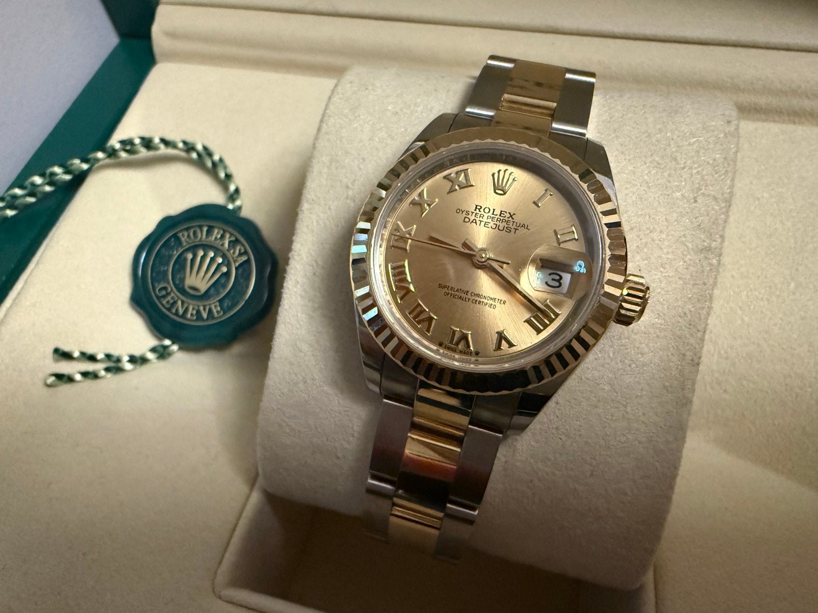 Rolex Lady-Datejust 28mm(2025), Staal, Polshorloge, Zo goed als nieuw, Goud
