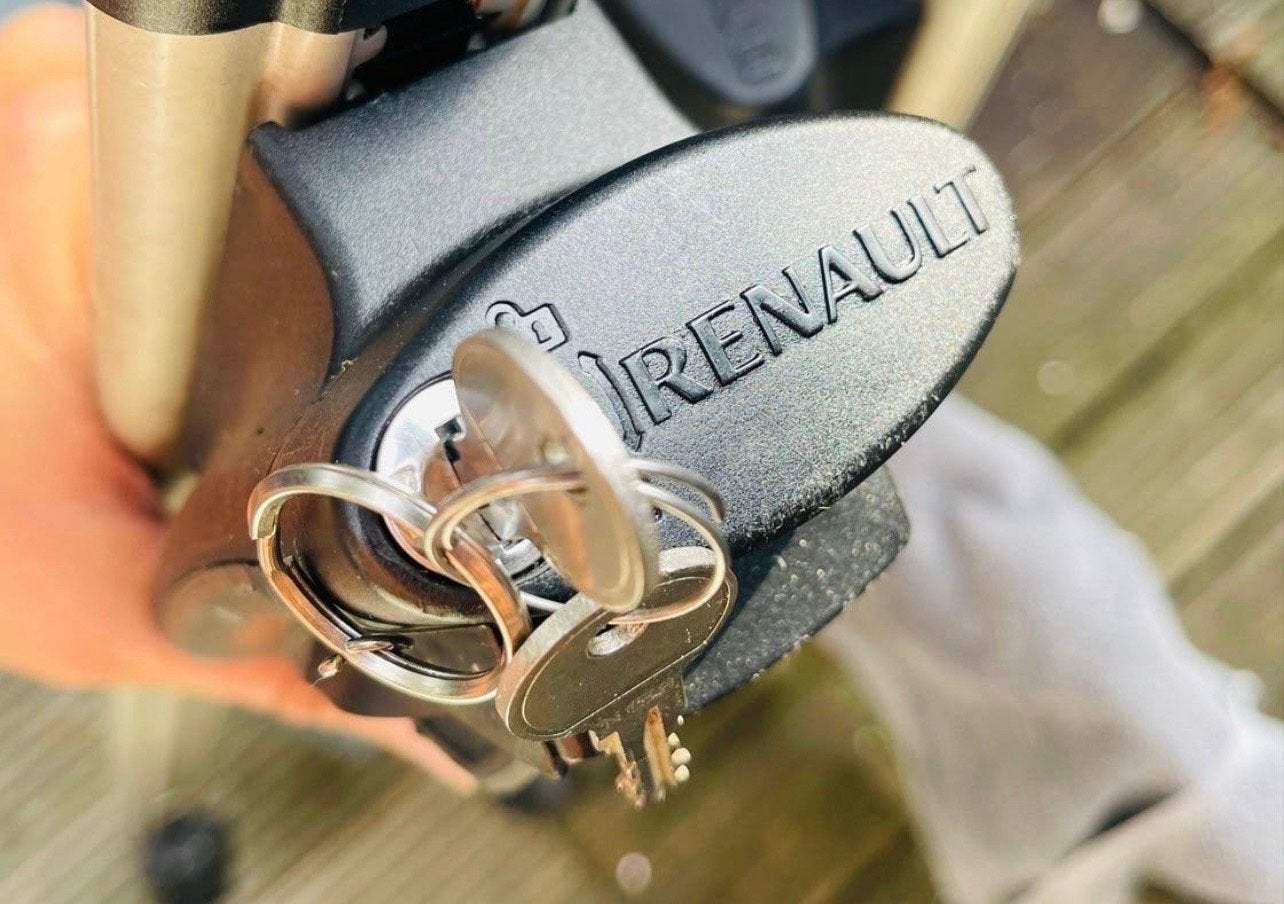 Renault Dakkoffer Dragers - Origineel, Ophalen, Zo goed als nieuw