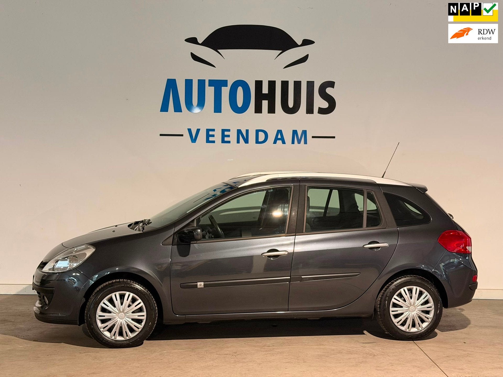 Renault Clio Estate 1.6-16V Dynamique AUTOMAAT, Auto's, Gebruikt, 4 cilinders, Origineel Nederlands, 112 pk