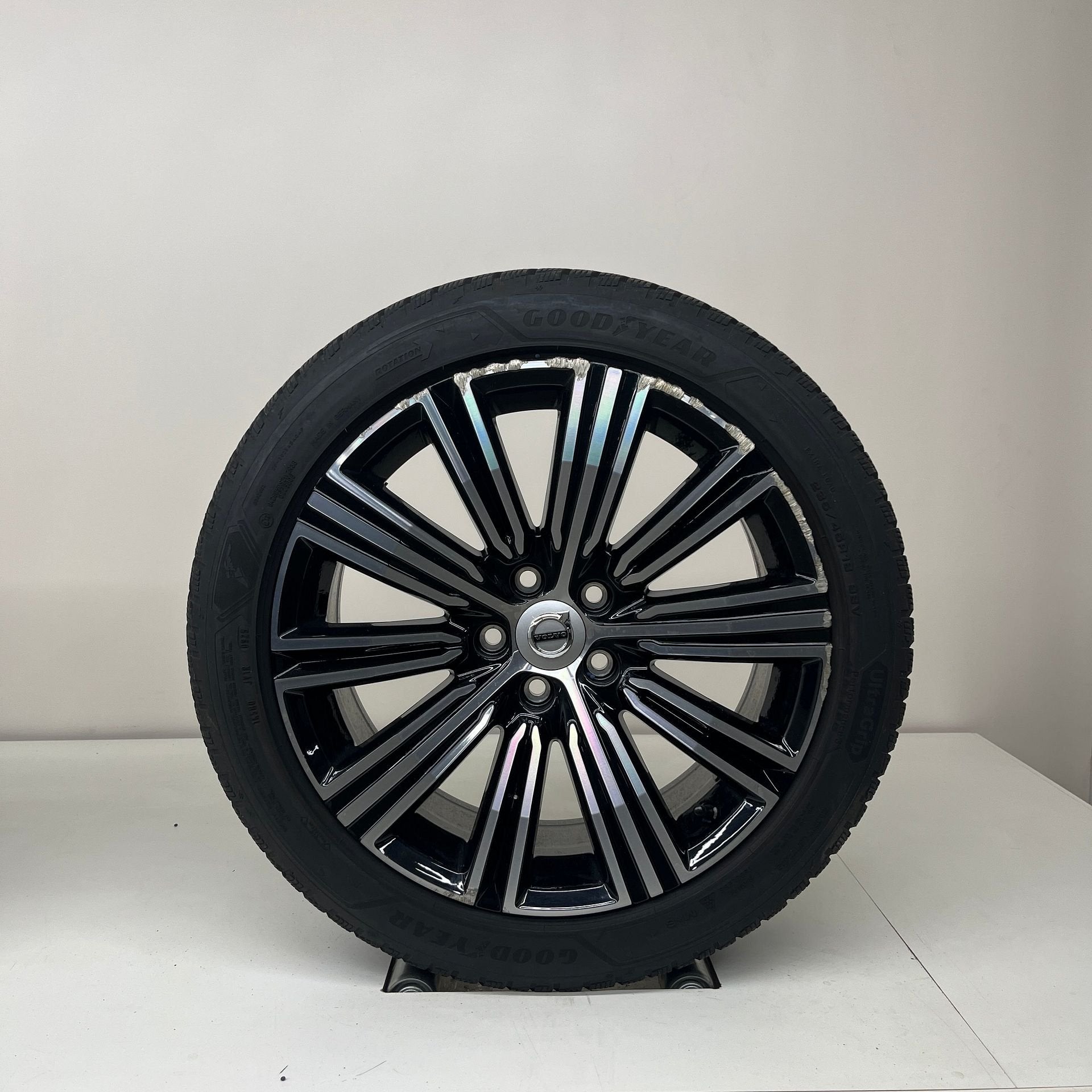 Volvo V60 / S60 - 18 inch - winterbanden, Auto-onderdelen, Banden en Velgen, 18 inch, Gebruikt, Banden en Velgen, 235 mm