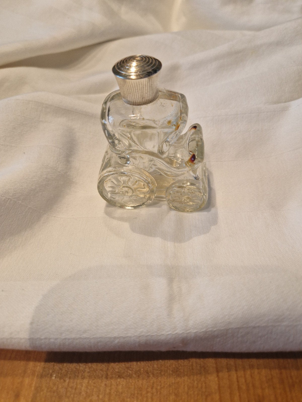 Parfumflesje Avon, Moonwind, model koets, Ophalen of Verzenden, Miniatuur