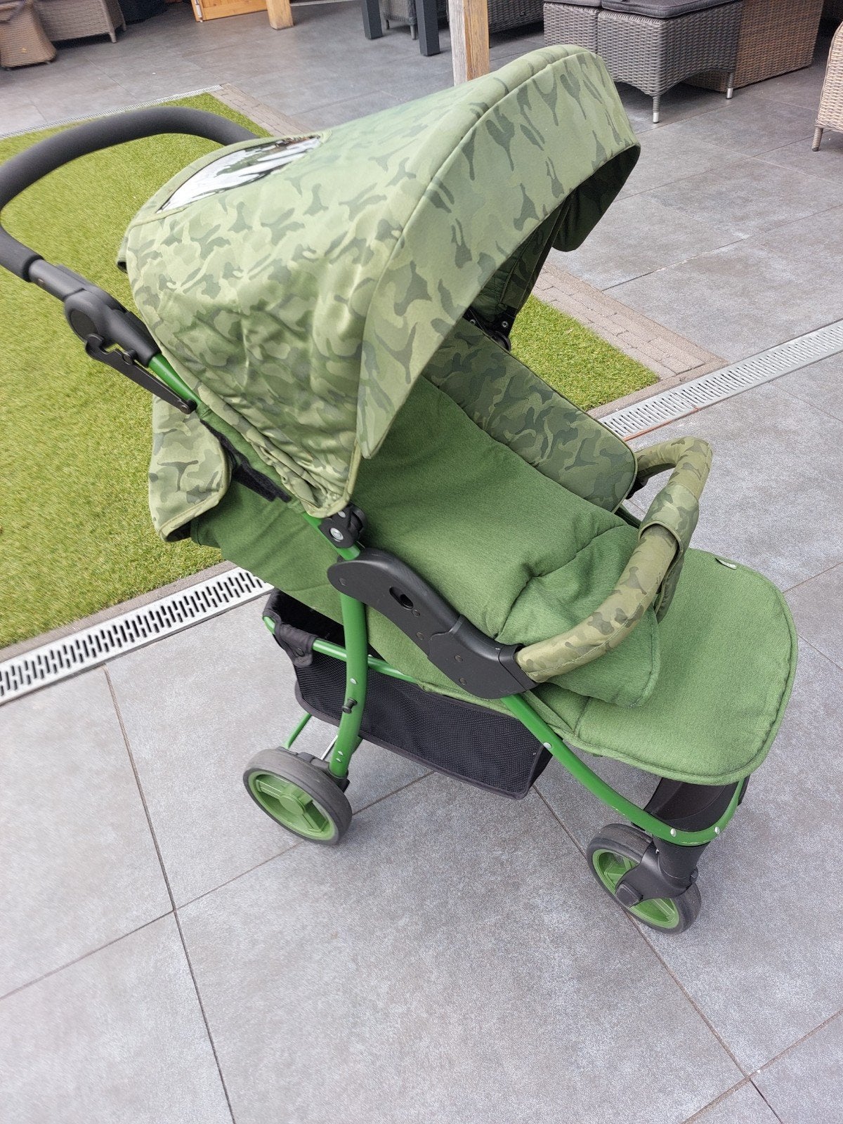 Goede stevige Buggy Wandelwagen Camouflage Groen, Kinderen en Baby's, Buggy's, Ophalen, Zo goed als nieuw, Overige merken