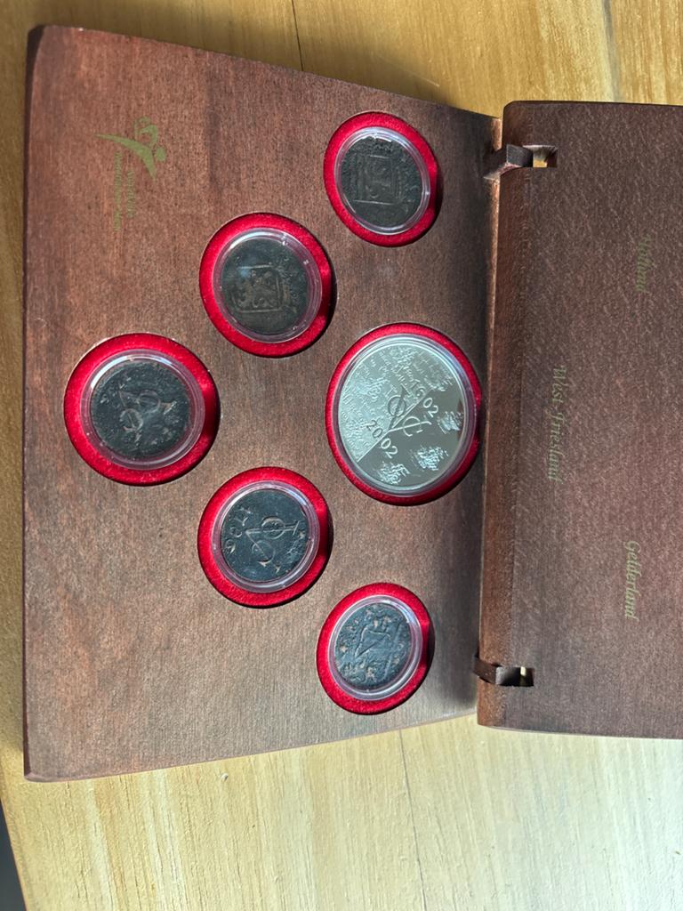 VOC Muntenset - in Houten Box, Ophalen, Nederland, Munten