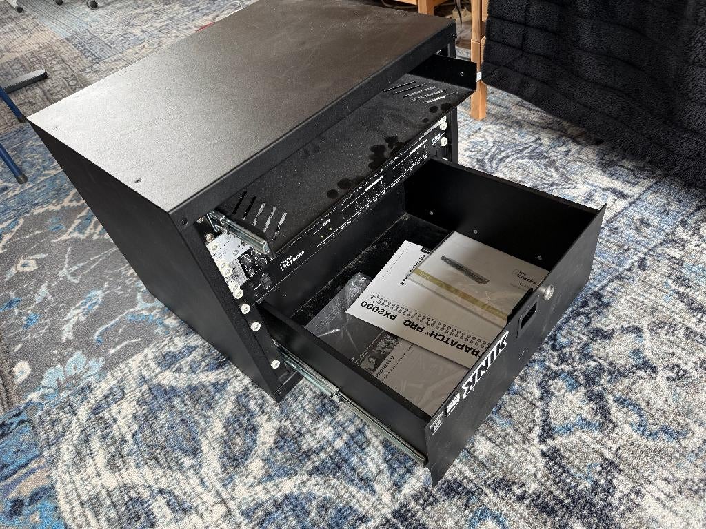 19" 8U rack met patch bay, 2 lades, splitter, mixer, Ophalen, Zo goed als nieuw, Audio