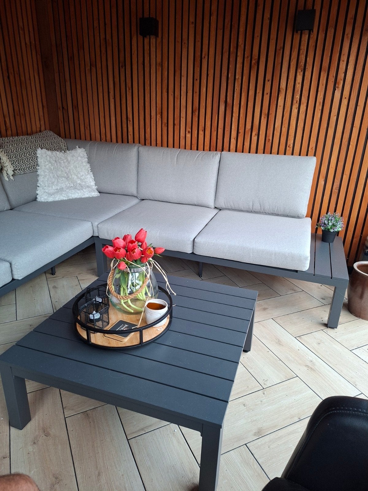 Laatstekans Zo goed als nieuwe tuinset 2.3m x 2.3m met tafel, Ophalen, Meer dan 8 zitplaatsen, Aluminium, Zo goed als nieuw
