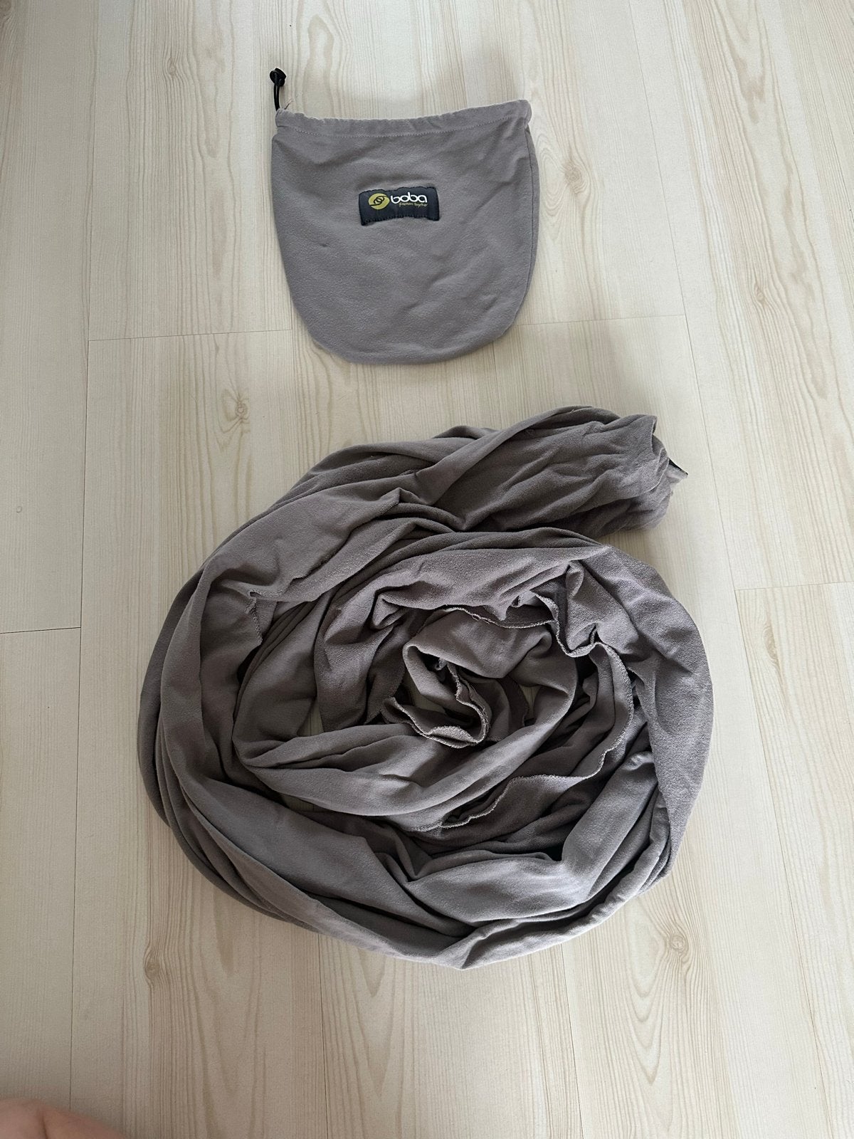 Boba draagdoek - Grijs - Comfortabel en ergonomisch, Kinderen en Baby's, Overige merken, Draagdoek, Ophalen of Verzenden, Zo goed als nieuw