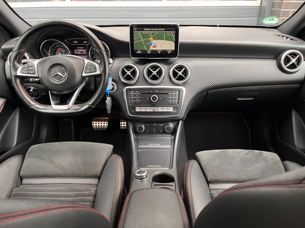 Mercedes-benz A-KLASSE 180 AMG AUT. NIGHT ED. - ORG. NL., Auto's, Automaat, Gebruikt, Euro 6, 4 cilinders