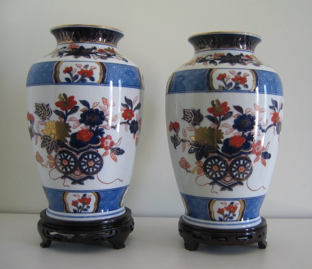 Paar Japanse Imari vazen  -  1005, Japan, Ophalen