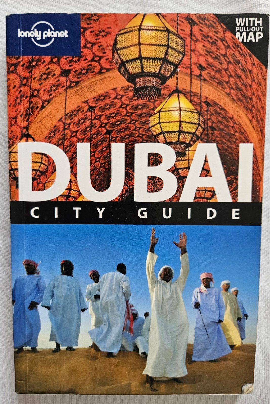 Lonely Planet Dubai City Guide met uitvouwkaart (6e editie), Boeken, Gelezen, Lonely Planet, Ophalen of Verzenden, Reisgids of -boek
