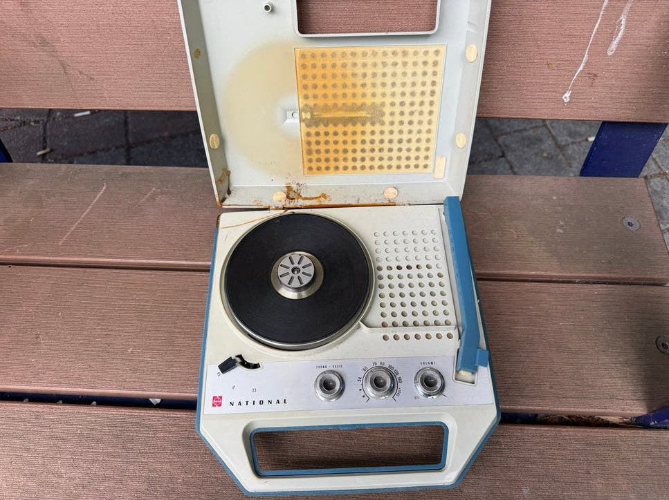 Vintage National Draagbare Platenspeler met Radio, Ophalen of Verzenden, Gebruikt, Platenspeler, Overige merken