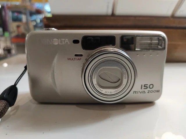 Zo goed als nieuwe Minolta riva zoom 150, Audio, Tv en Foto, Fotocamera's Analoog, Ophalen of Verzenden, Zo goed als nieuw, Compact