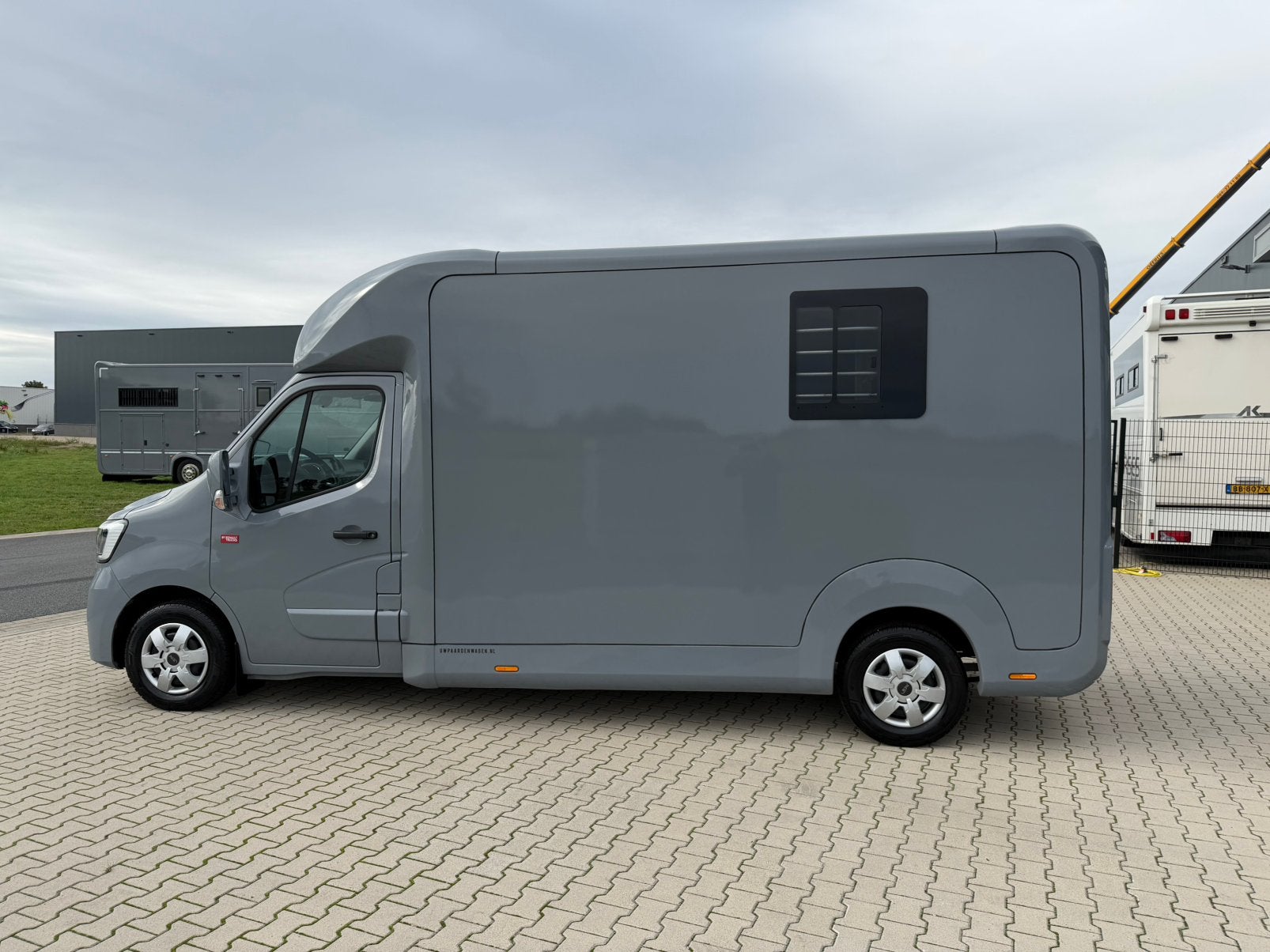 Foto 8 van Renault STX >AUTOMAAT<  paard-en-wagen Paardenvrachtwagen