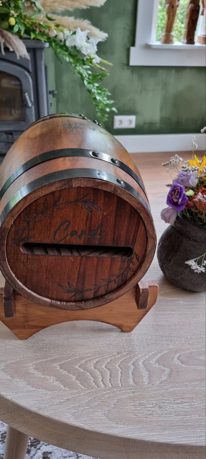 Houten kaarten verzamel vaatje voor bruiloften of evenem, Ophalen, Hout, Bruin, Landelijk