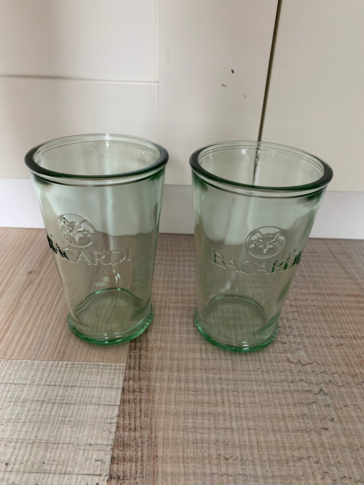 2x Bacardi glazen, Ophalen of Verzenden, Zo goed als nieuw, Overige typen
