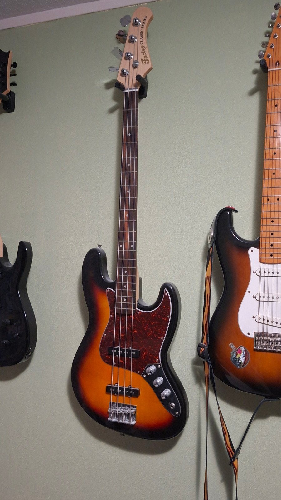 Fazley Bass Gitaar - Oranje, Rood, Zwart - Goede Staat, Ophalen, Zo goed als nieuw, Elektrisch