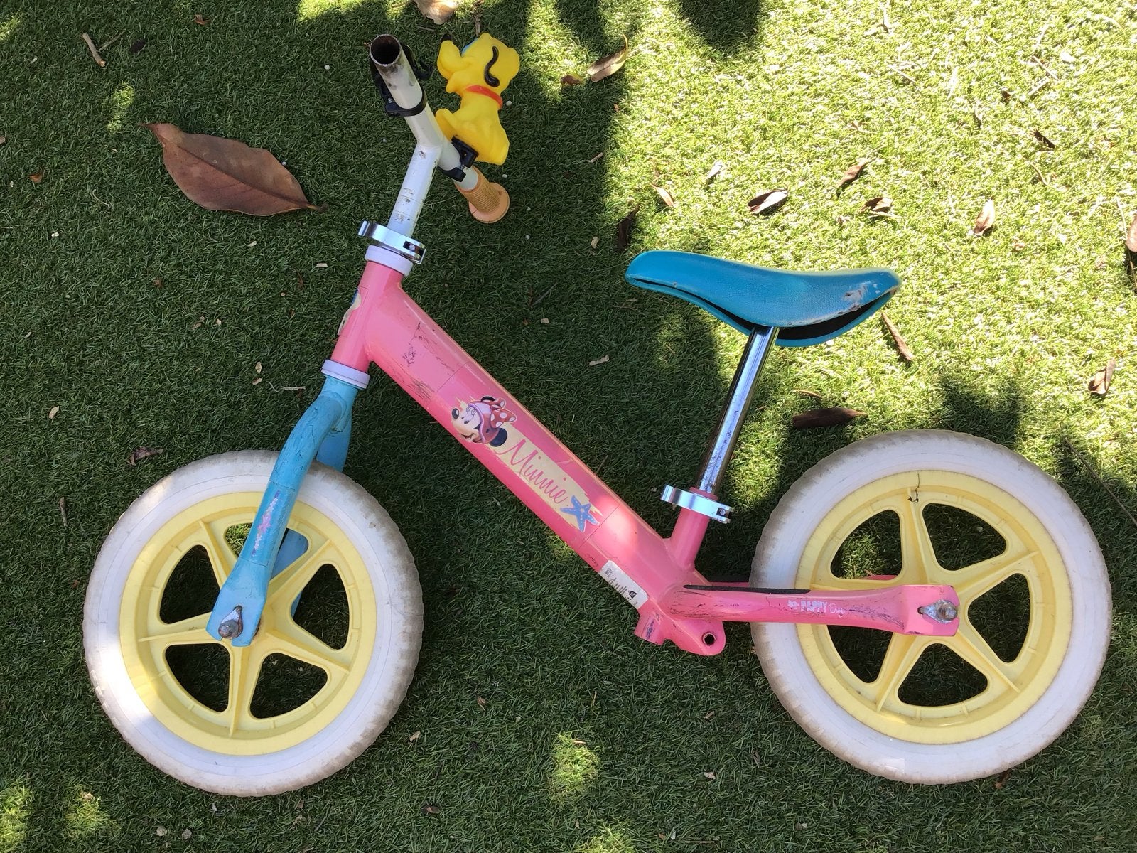Minnie Mouse loopfiets roze/blauw - Gebruikt, Fietsen en Brommers, Fietsen | Kinderfietsjes, Ophalen, Gebruikt, Minder dan 16 inch