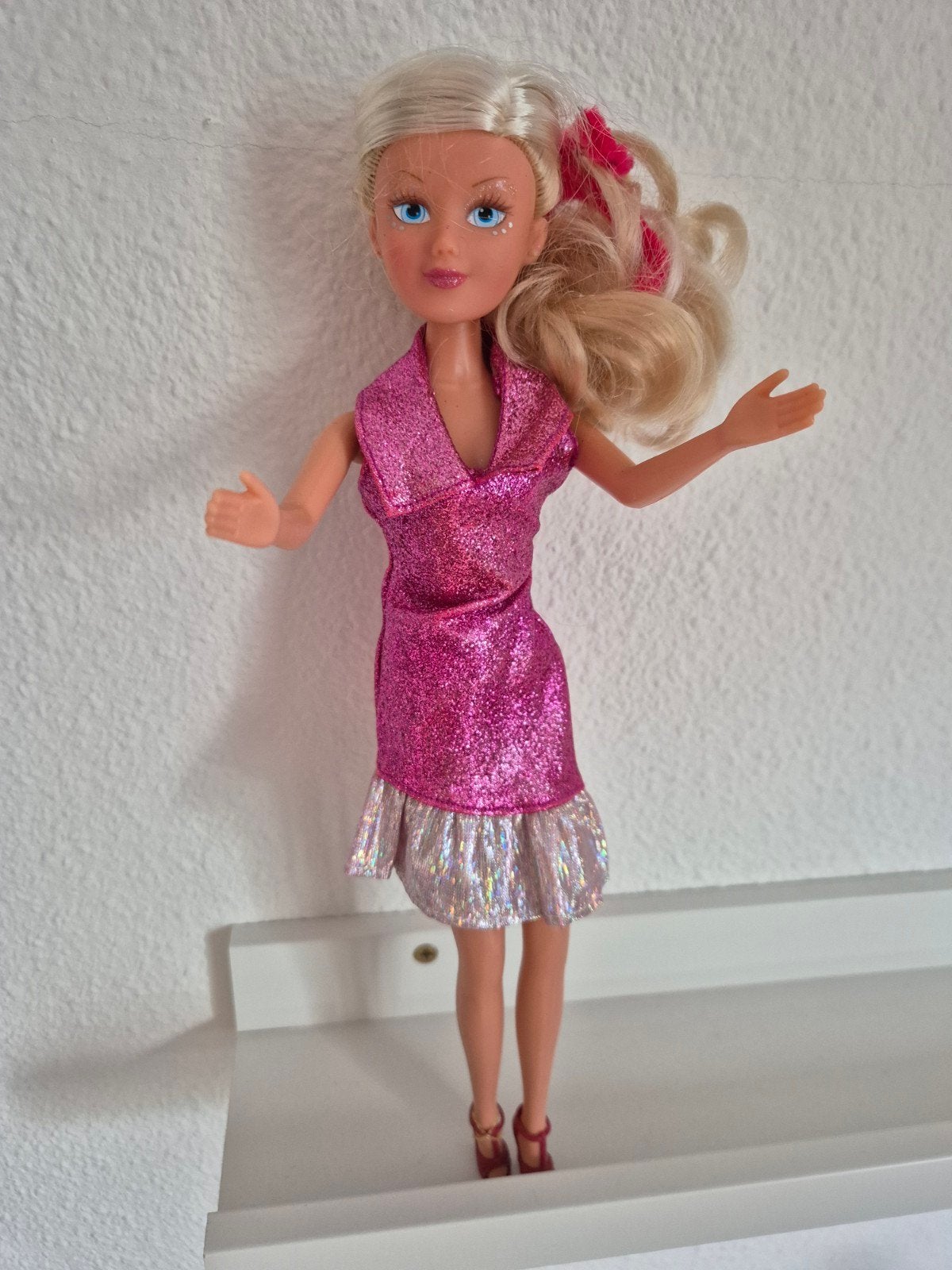 Mooie barbie  roze glitterjurk en blond haar, Ophalen of Verzenden, Zo goed als nieuw, Overige typen